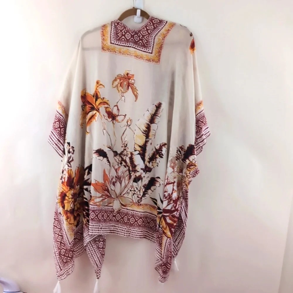 Vince Camuto Cream and Orange Shrug/Kimono One Size Fits Most NWTG